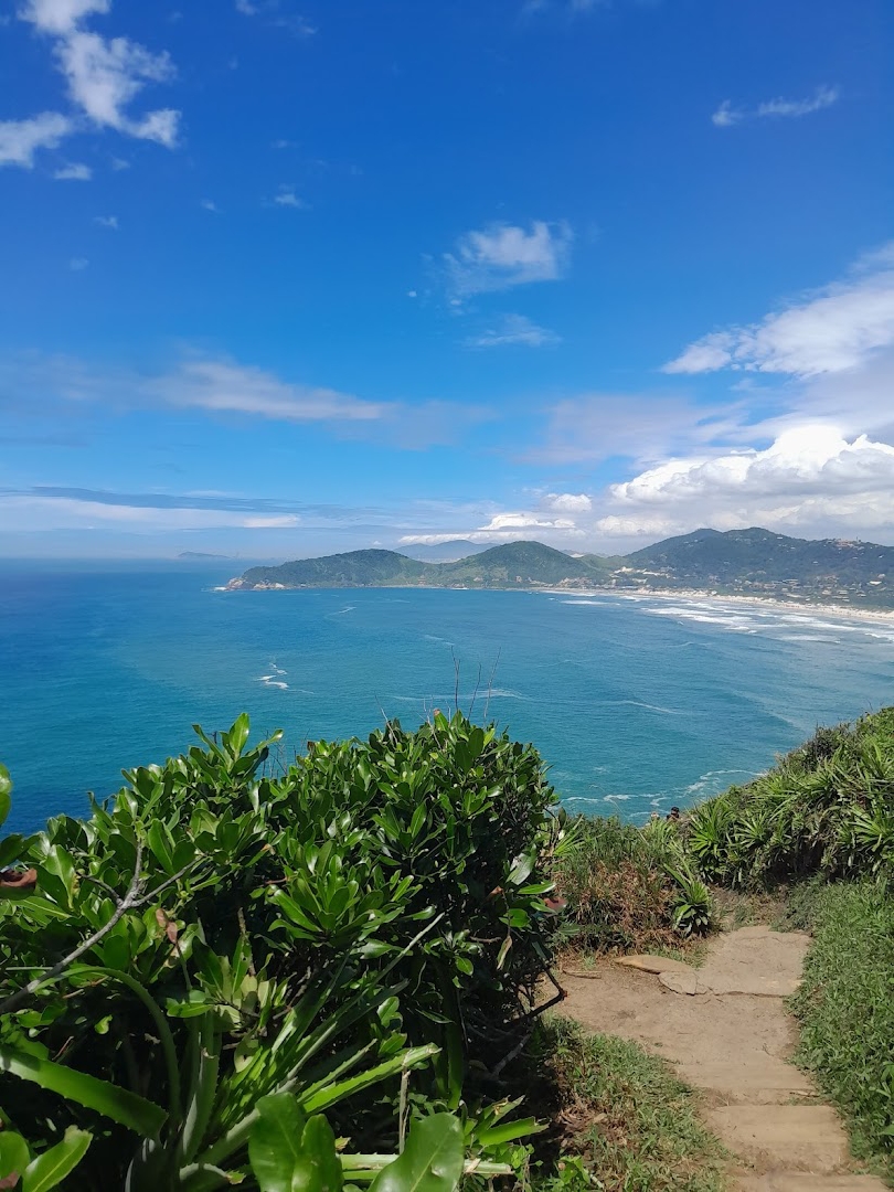 Trilha da Praia Vermelha